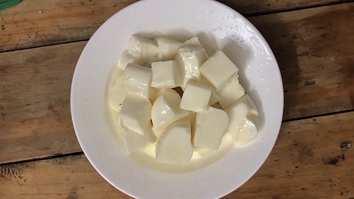 Thời gian để sữa chua dẻo không cần gelatin đông đặc là bao lâu?
