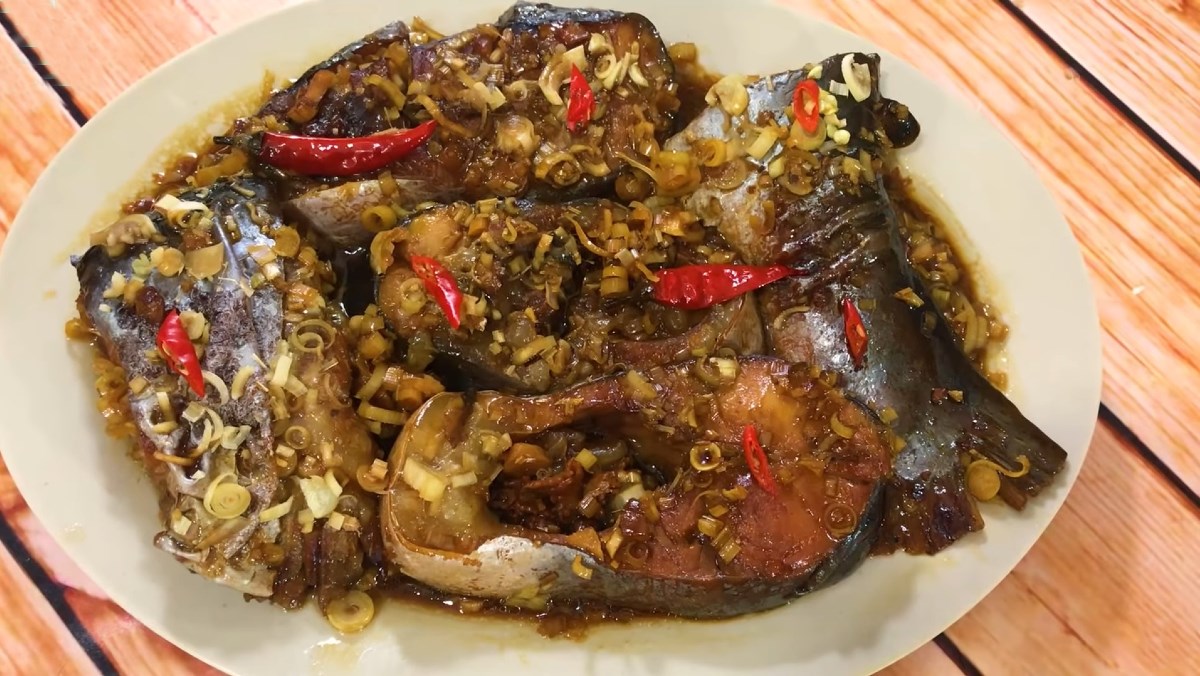 Cá basa kho sả ớt