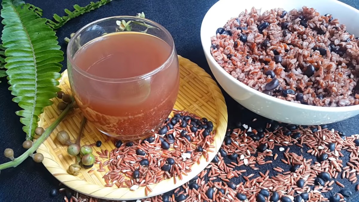 Cách làm trà gạo lứt đậu đen giảm cân, đẹp da đơn giản tại nhà