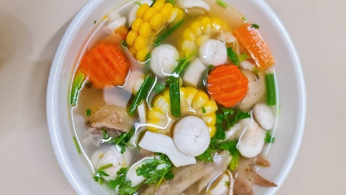 7. Canh Xương Gà Với Nấm Hương