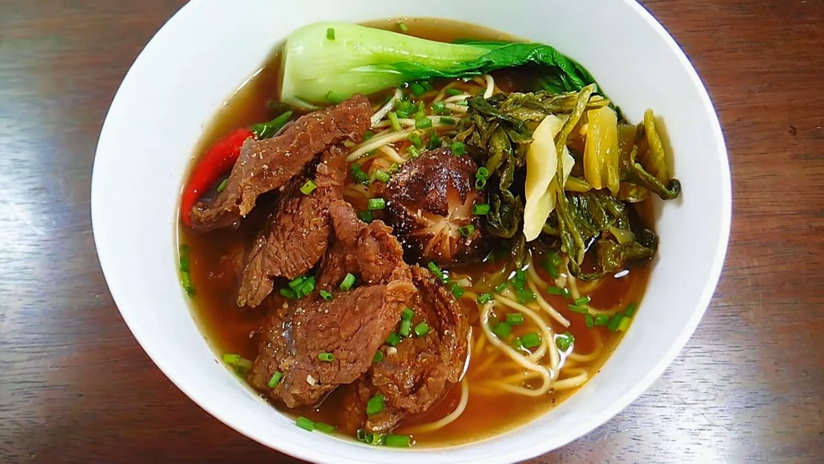 Mì thịt bò rau cải