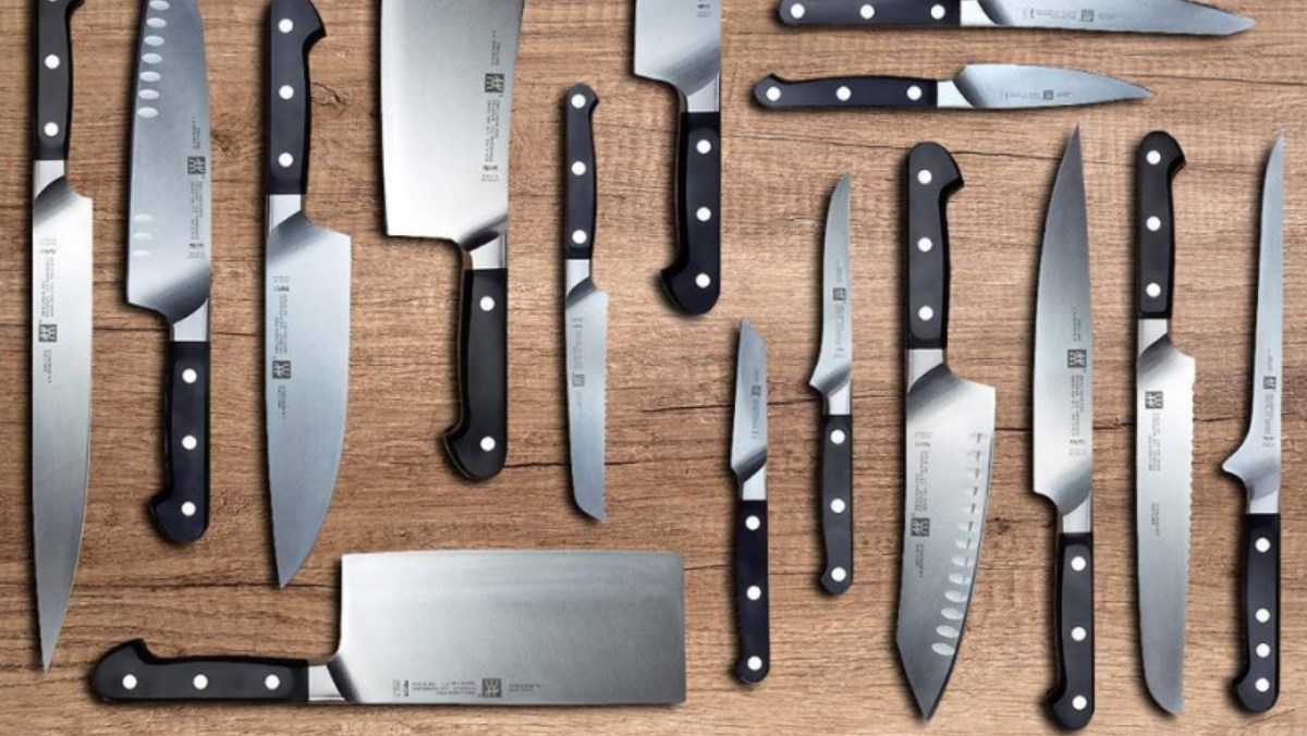 Các nhà bếp đều đồng ý rằng việc dùng dao để nấu nướng rất quan trọng. Hãy xem hình ảnh dao làm bếp tiện dụng để tìm kiếm cho mình sản phẩm như mong muốn và giúp việc làm bếp của bạn trở nên dễ dàng hơn.