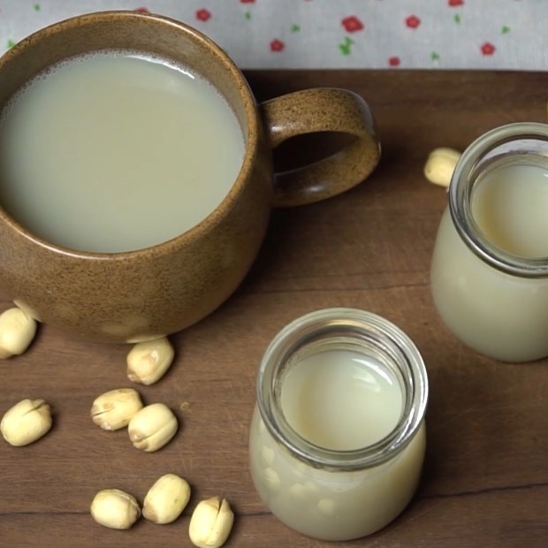 2 cách nấu sữa hạt sen cho bé ăn dặm thơm ngon giàu dinh dưỡng tại nhà