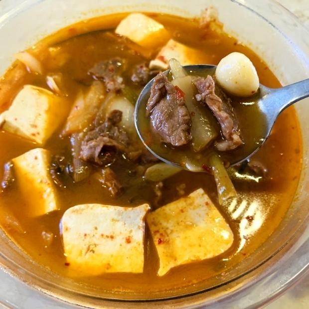 2 Cách nấu canh kim chi thịt bò Hàn Quốc chuẩn vị nóng hổi cực đơn giản