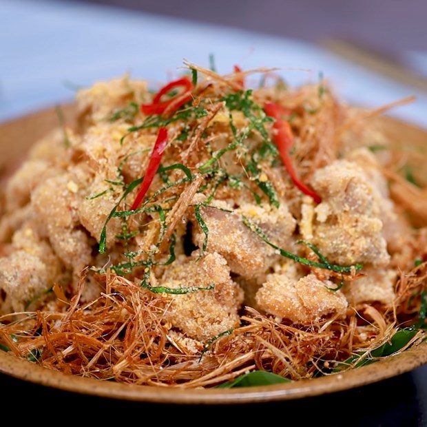 Cách làm món gà rang muối ngon như nhà hàng khiến ai cũng mê say