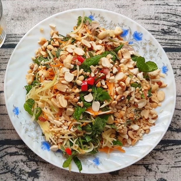 2 Cách làm gỏi gà xoài xanh thơm ngon dễ làm tại nhà cho cả gia đình