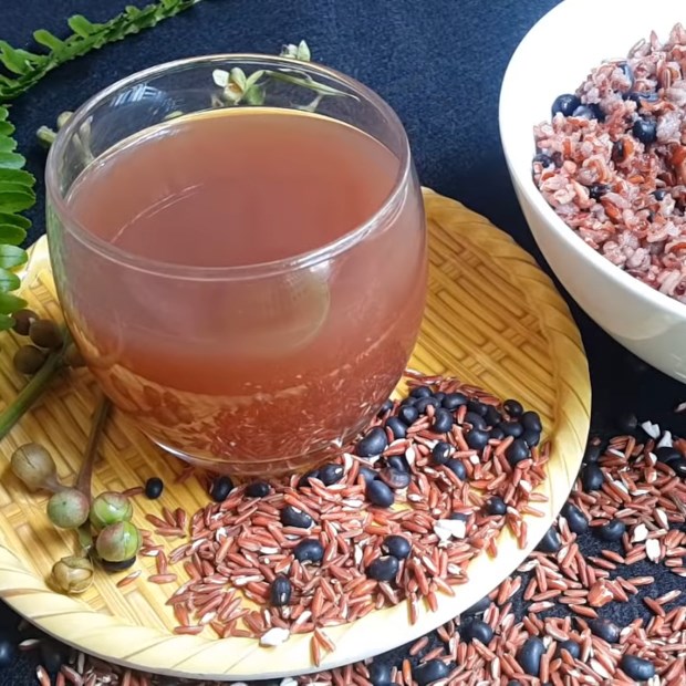 Cách làm trà gạo lứt đậu đen giảm cân, đẹp da đơn giản tại nhà