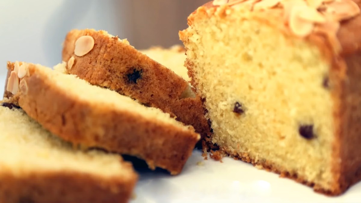 Bánh bông lan bơ nho