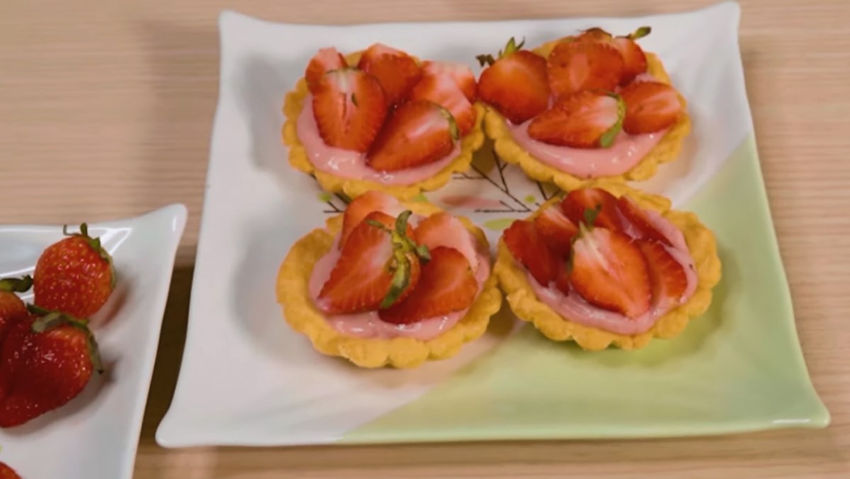 Bánh tart dâu tươi