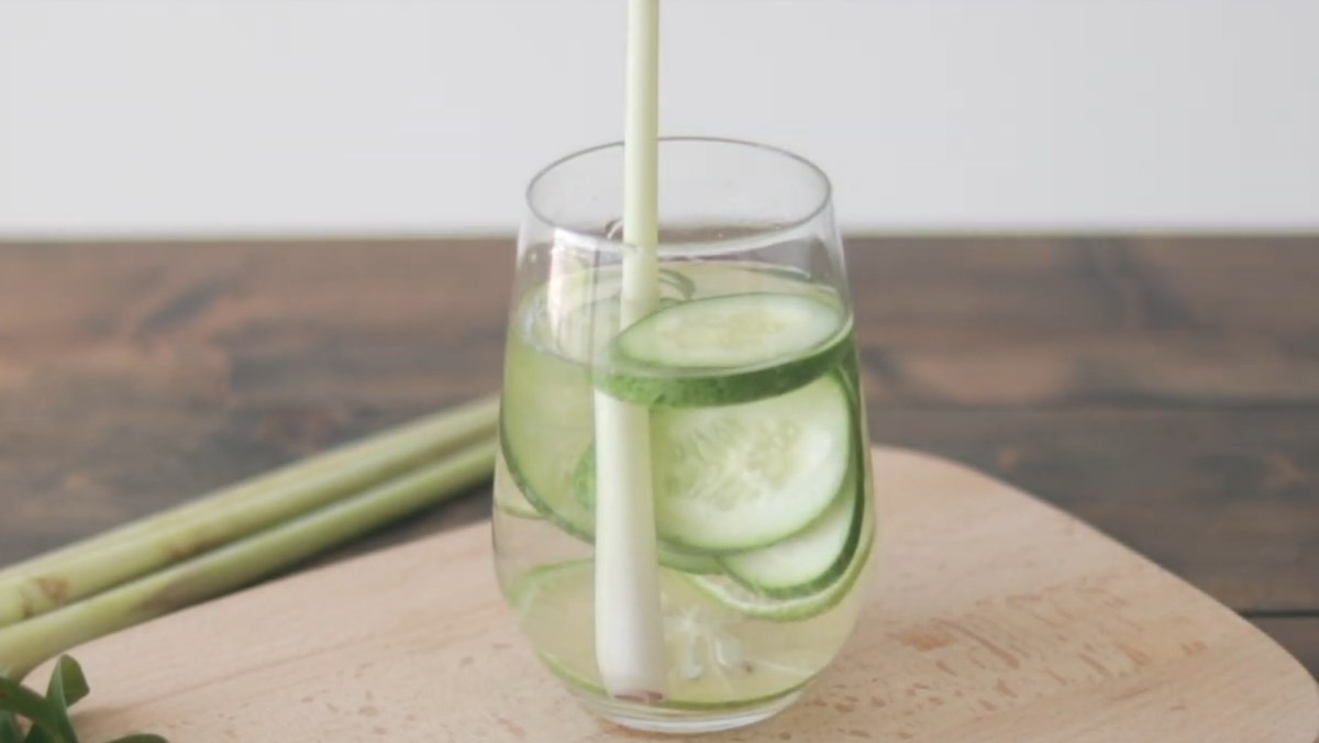 Cách làm ống hút từ sả