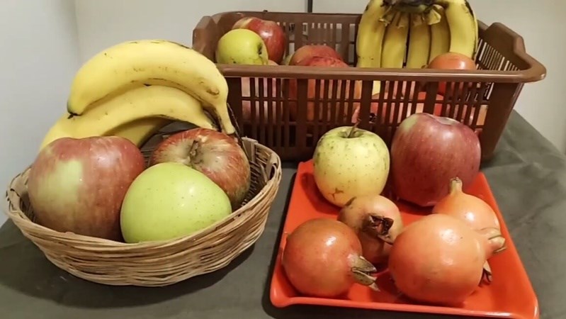 Trang trí bằng trái cây, thức ăn