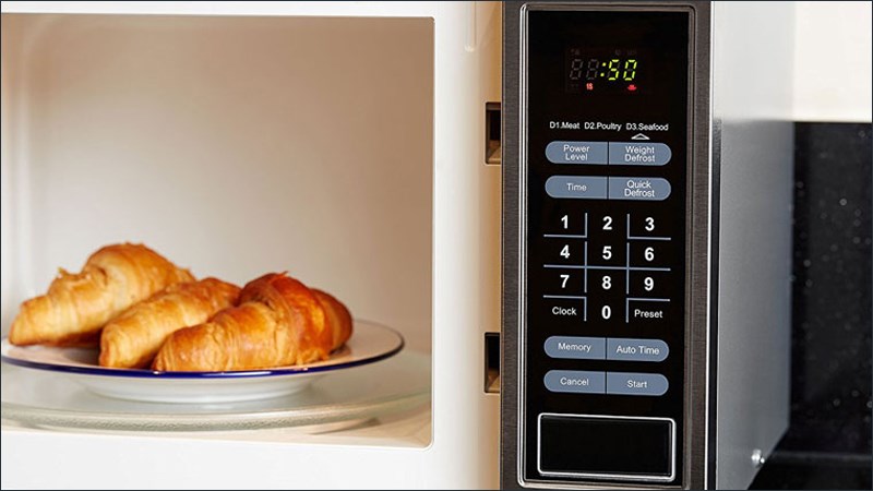 L&agrave;m mềm b&aacute;nh m&igrave; kh&ocirc;