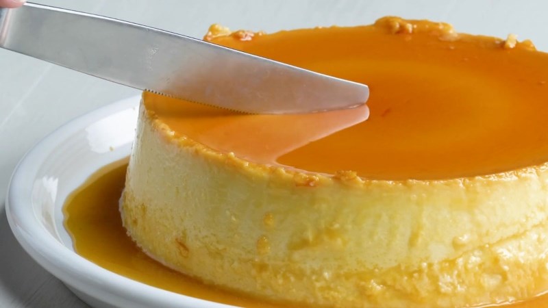 Bảo quản bánh flan trong ngăn mát tủ lạnh