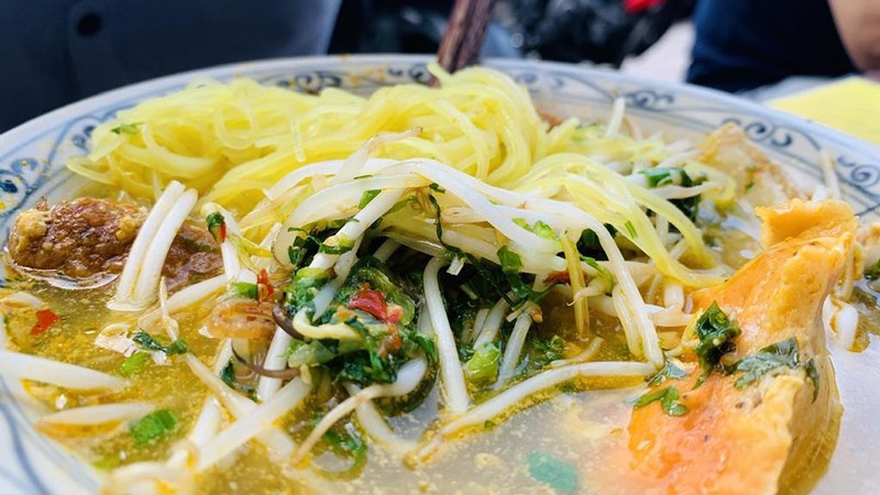 M&igrave; quảng Nha Trang