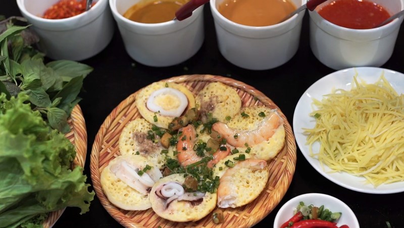 B&aacute;nh căn t&ocirc;m mực Nha Trang