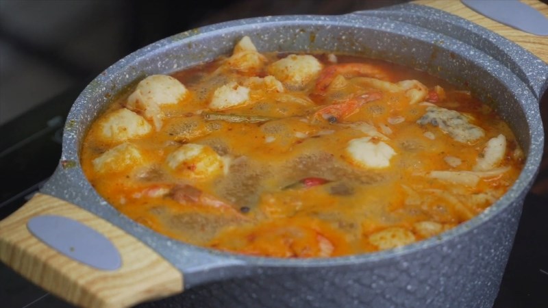 Lẩu Thái hải sản 102.000 đồng