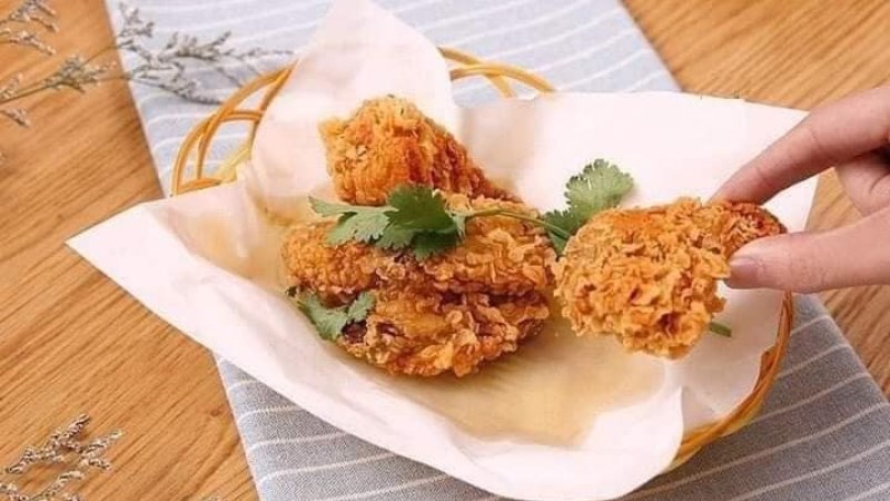 D&ugrave;ng giấy thấm dầu chuy&ecirc;n dụng