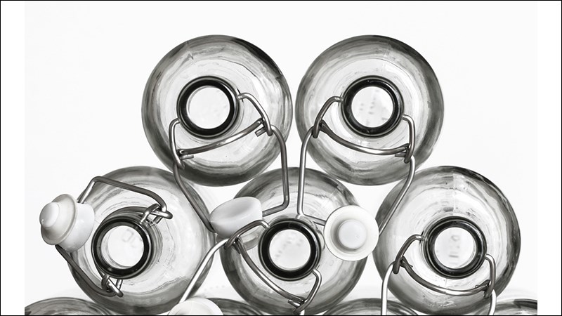 Sắp xếp đồ thuỷ tinh đúng cách