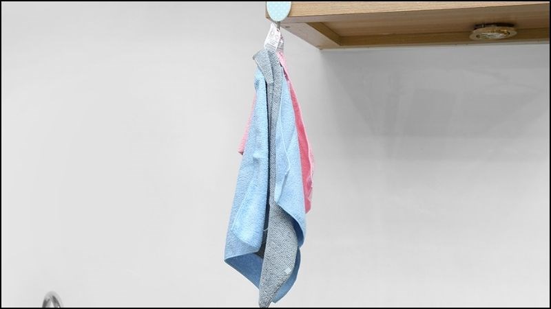 Thay khăn lau bếp thường xuy&ecirc;n