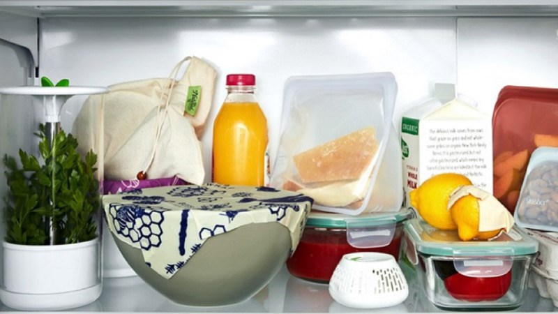 Cách sắp xếp thực phẩm ở kệ trên cùng tủ lạnh