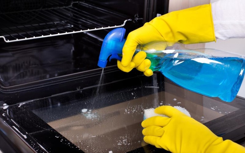 Vệ sinh l&ograve; thường xuy&ecirc;n