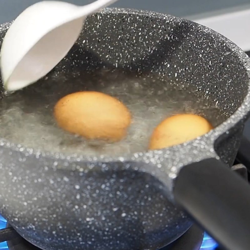 Bước 3 Làm trứng ngâm tương Tori Paitan Ramen