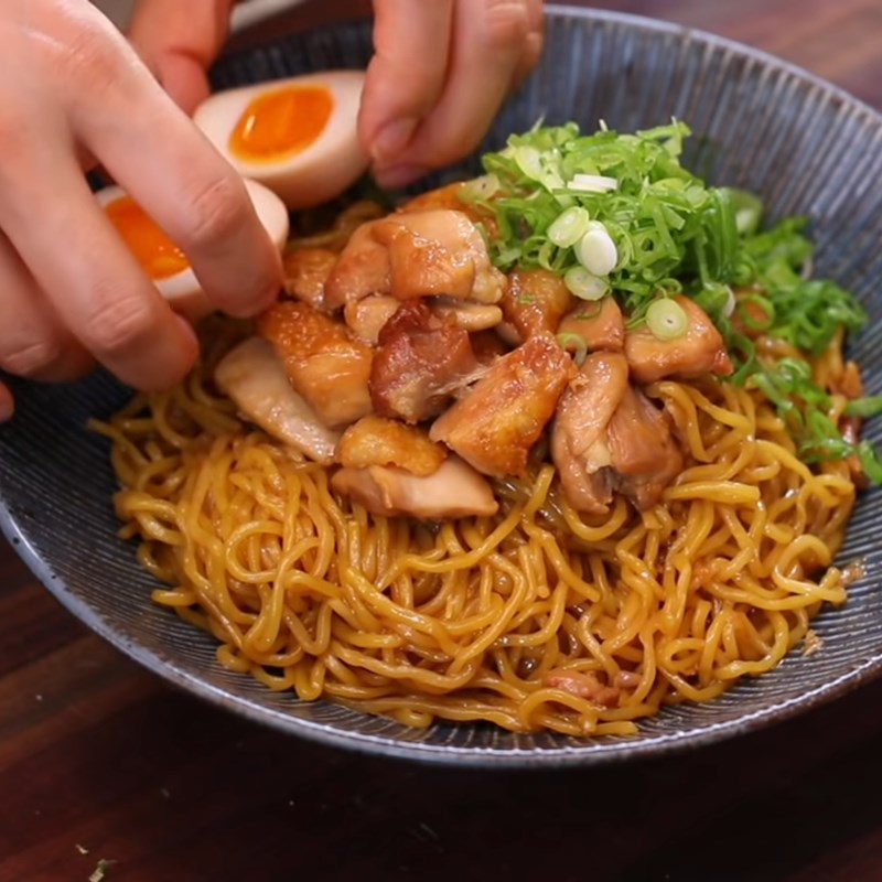 Bước 6 Hoàn thành Mì ramen gà viên