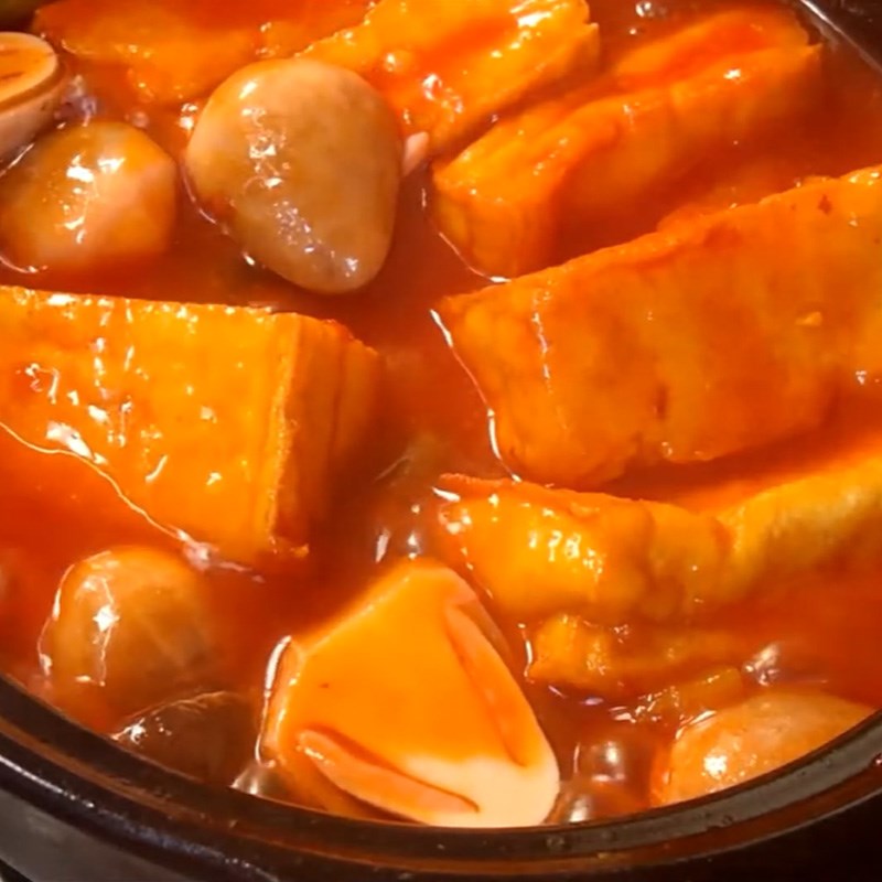 Bước 4 Kho đậu hũ với nấm rơm và cà chua Đậu hũ kho nấm rơm, cà chua