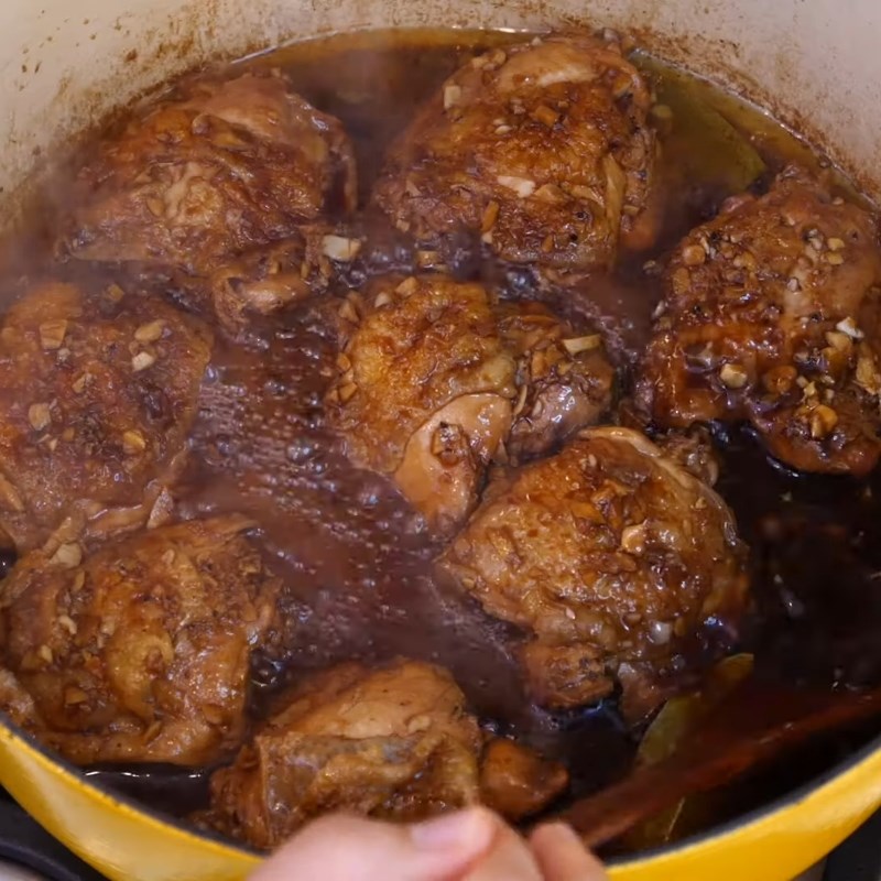 Bước 4 Làm gà adobo Gà Adobo