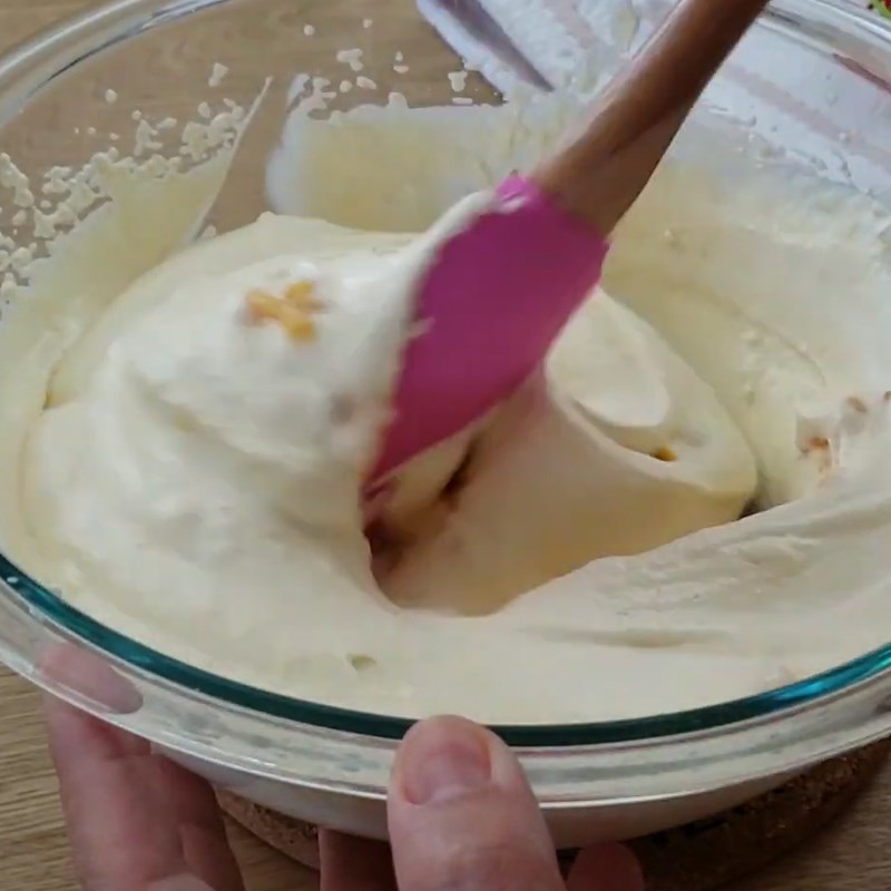 Bước 3 Làm hỗn hợp kem Kem xoài phô mai