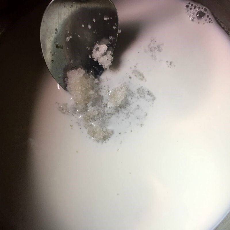 Bước 2 Làm lớp panna cotta sữa Panna cotta bơ sữa