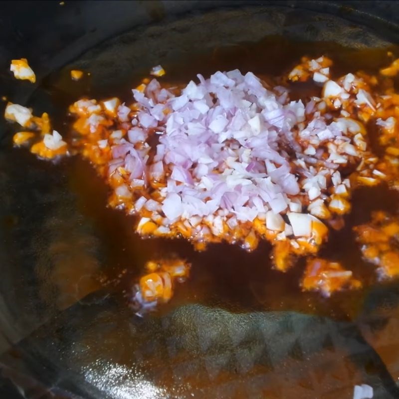 Bước 4 Làm mì xào nghêu Mì nghêu