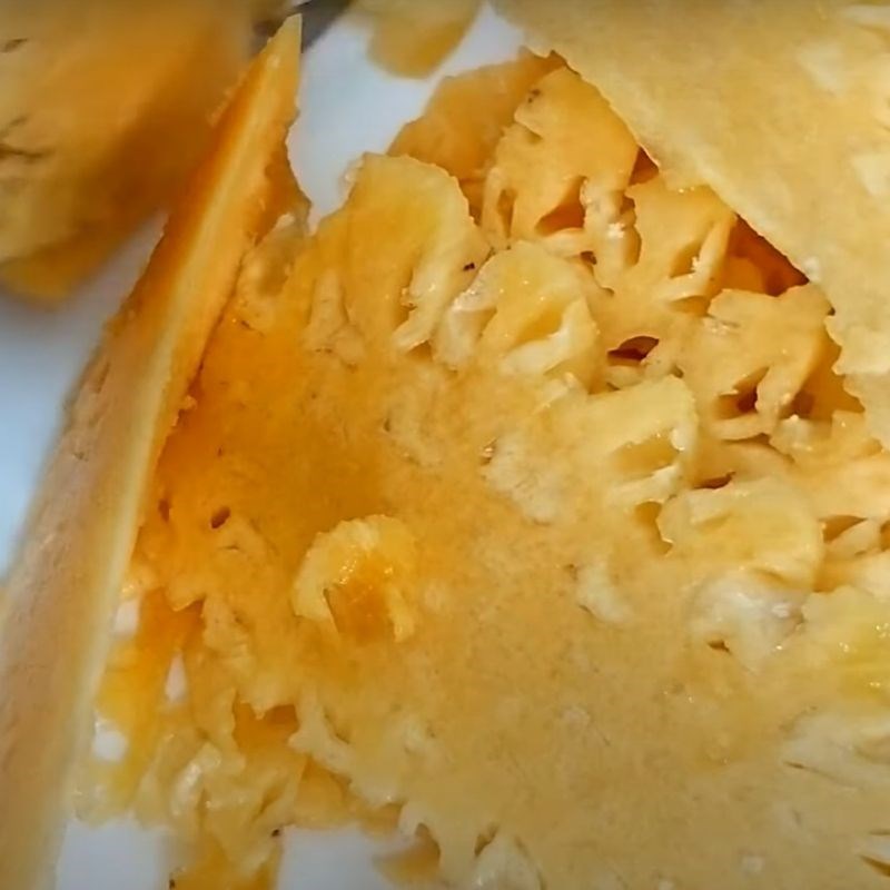 Bước 3 Làm nước dứa Sữa chua dứa