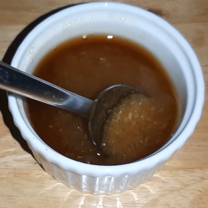 Bước 2 Làm nước kho quẹt Trứng gà kho quẹt