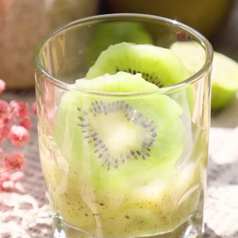 Bước 3 Làm soda kiwi Soda kiwi xay