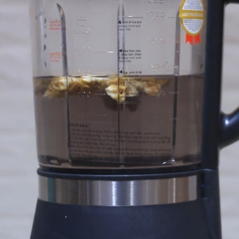 Bước 2 Làm sữa Sữa óc chó đậu đen hạt điều