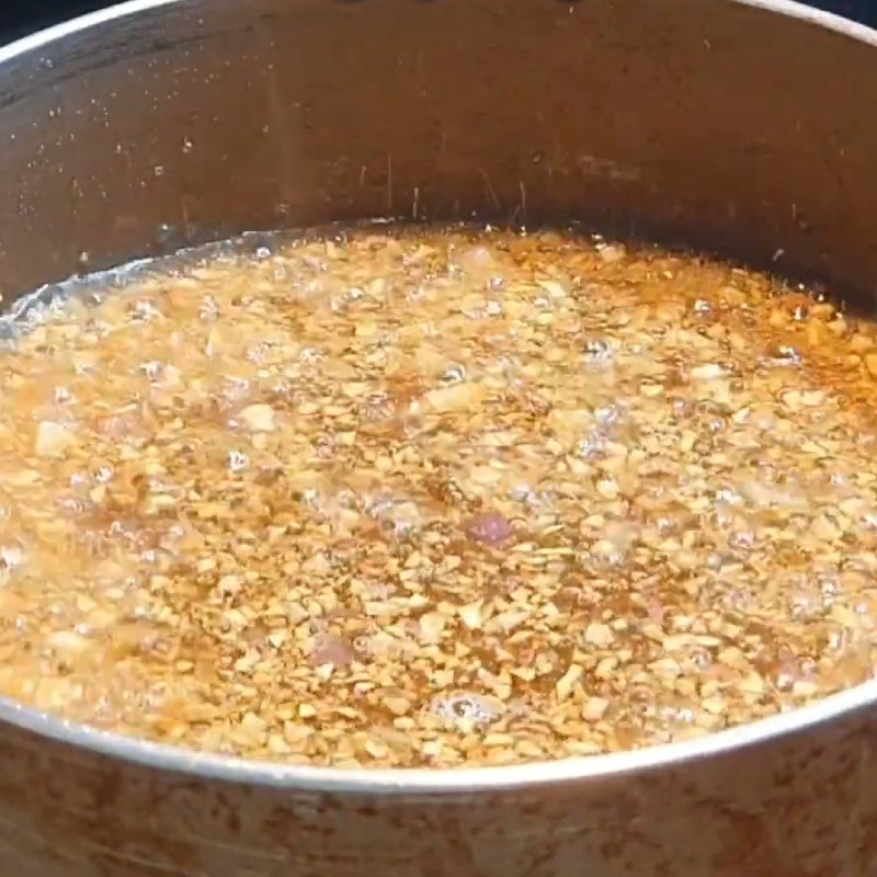 Bước 4 Làm trứng kho quẹt tóp mỡ Trứng kho quẹt tóp mỡ