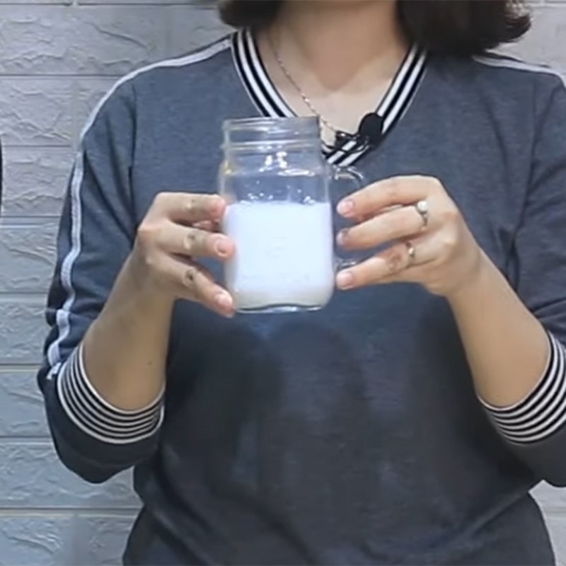 Bước 2 Lọc nước cốt dừa Sữa đậu xanh lá dứa cốt dừa
