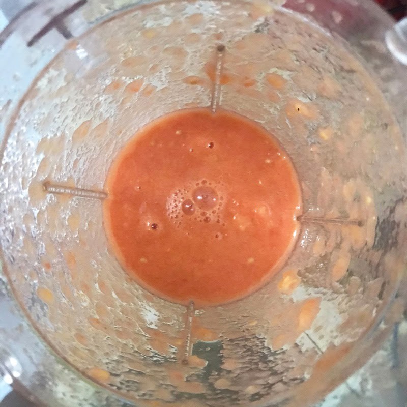 Bước 1 Sơ chế nguyên liệu Mì ý sốt cà chua bò bằm (công thức được chia sẻ từ người dùng)