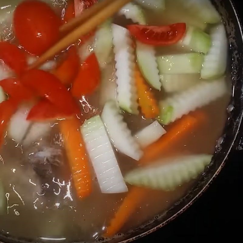 Bước 3 Nấu canh Canh su hào nấu xương