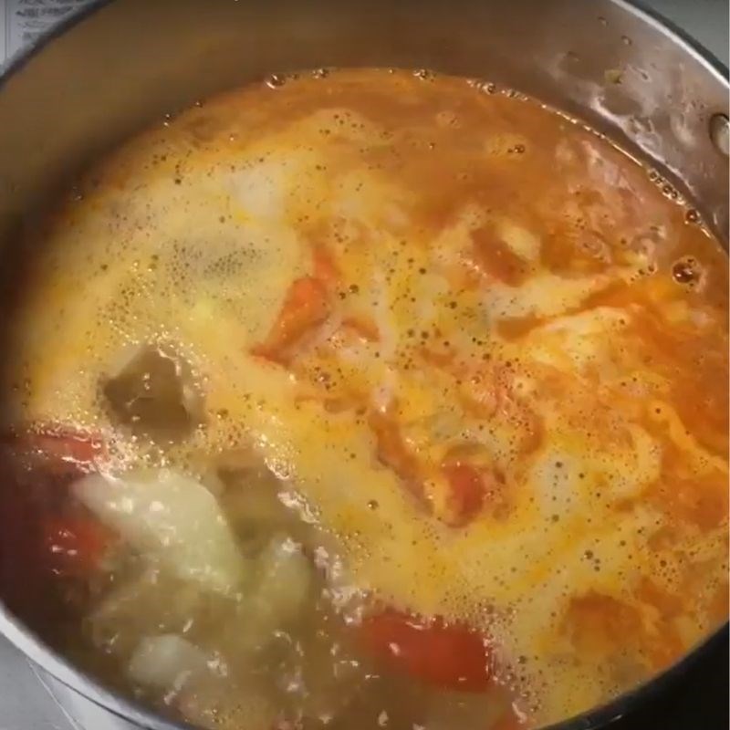 Bước 4 Nấu canh Canh su hào cá chép