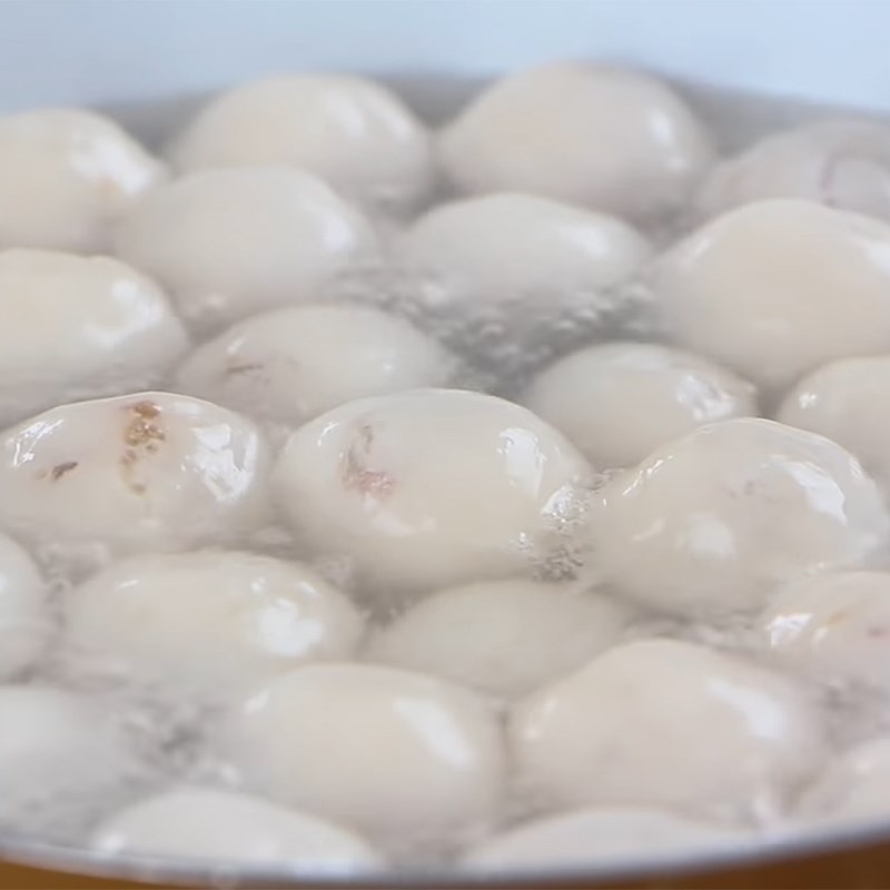 Bước 5 Nấu chín bột lọc Chè bột lọc heo quay