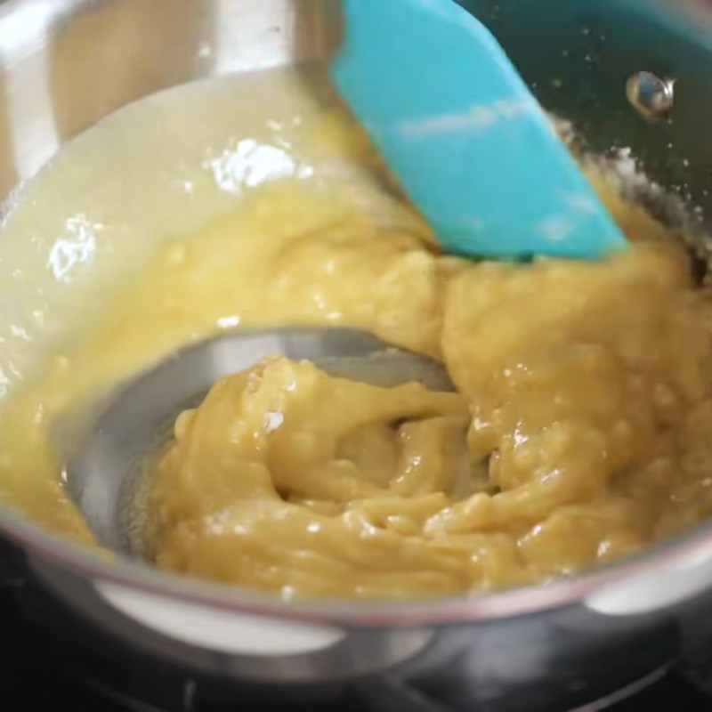 Bước 2 Nấu hỗn hợp bột và bơ Viên cà ri Nhật (Curry Roux)