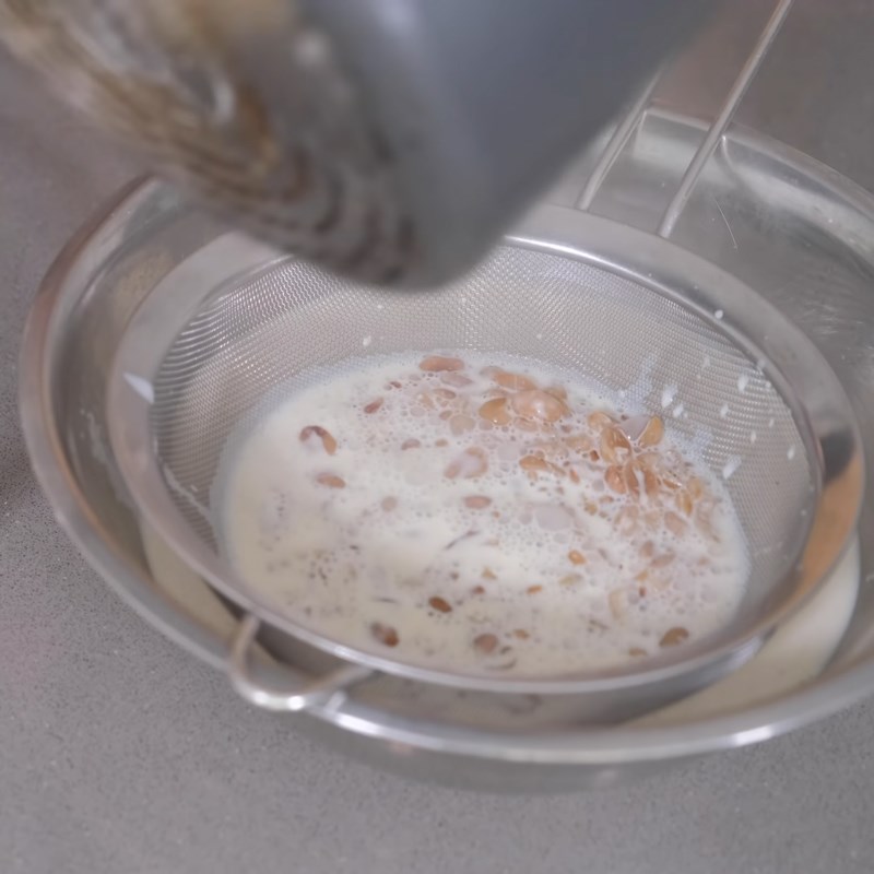 Bước 2 Nấu hỗn hợp kem sữa trứng đậu phộng Kem đậu phộng