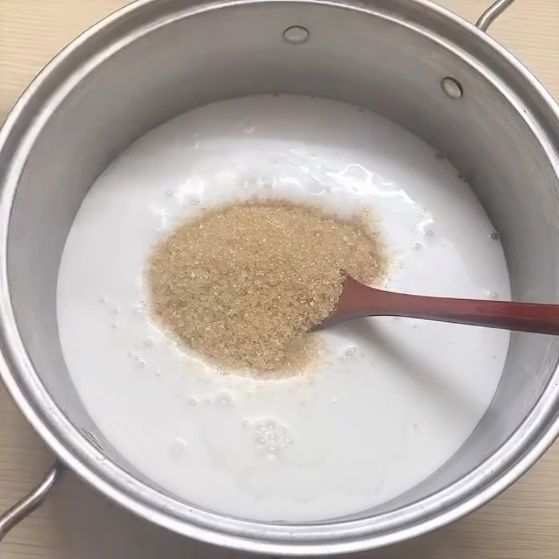 Bước 1 Nấu hỗn hợp sữa Kem chuối mít