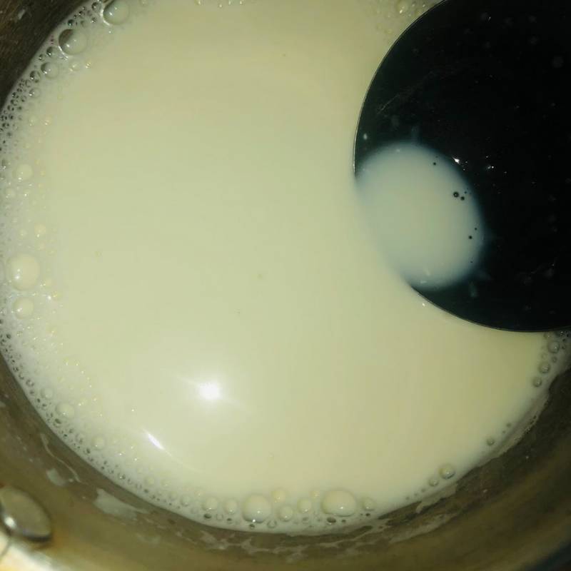 Bước 2 Nấu hỗn hợp sữa Sữa chua phô mai