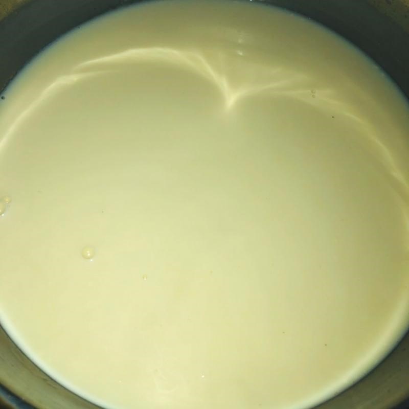 Bước 2 Nấu hỗn hợp sữa Sữa chua phô mai