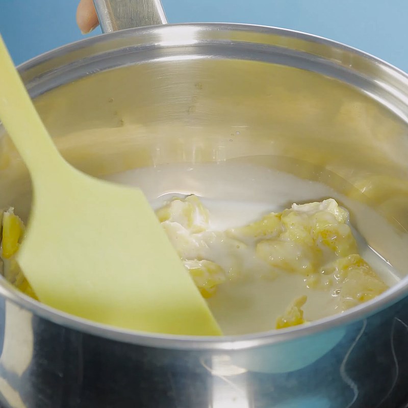 Bước 1 Nấu sầu riêng với sữa Bánh kem sầu riêng