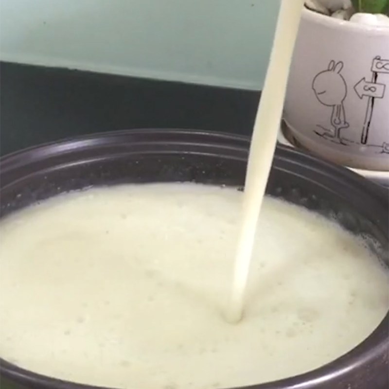 Bước 4 Nấu sữa Sữa hạt sen khoai môn cho bé ăn dặm