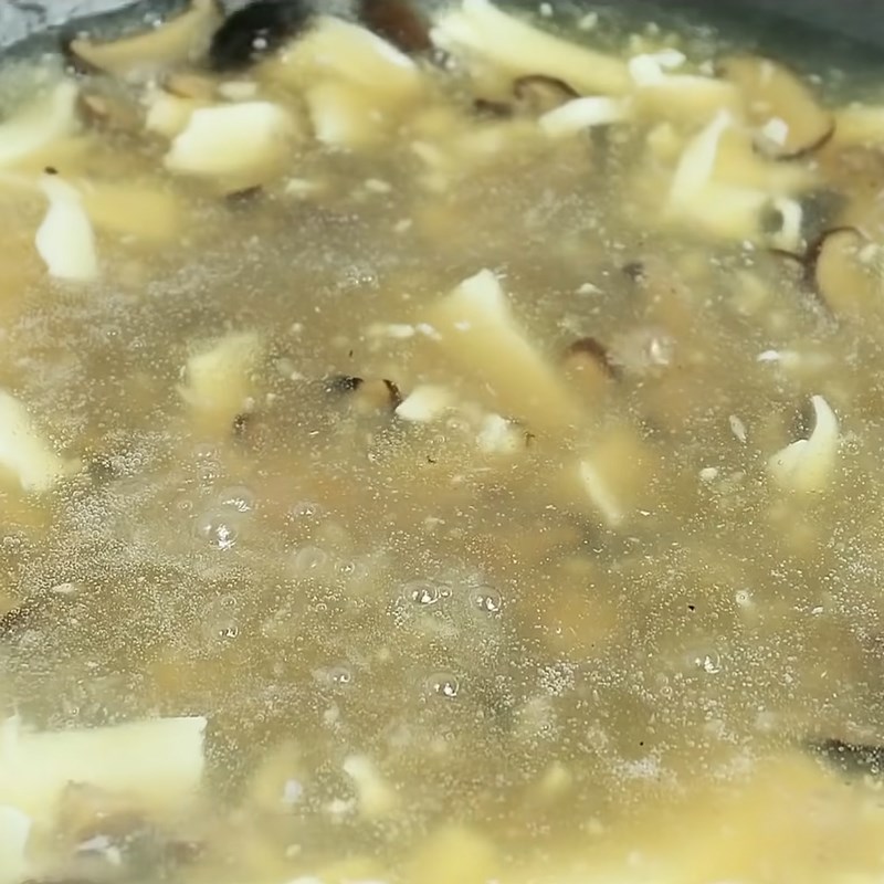 Bước 2 Nấu súp Súp trứng nấm đậu